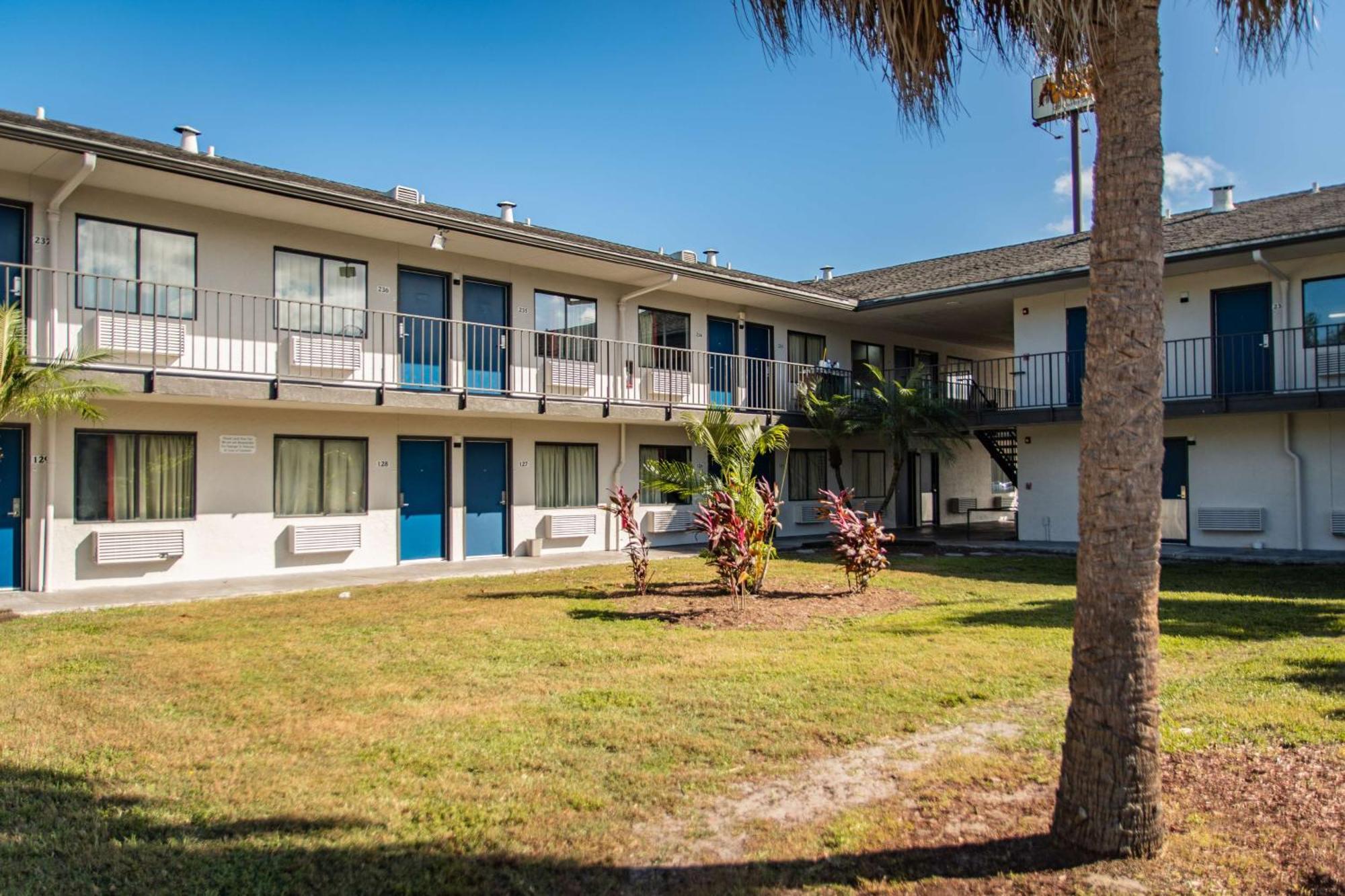 Motel 6-Ft. Pierce, Fl Форт-Пірс Екстер'єр фото